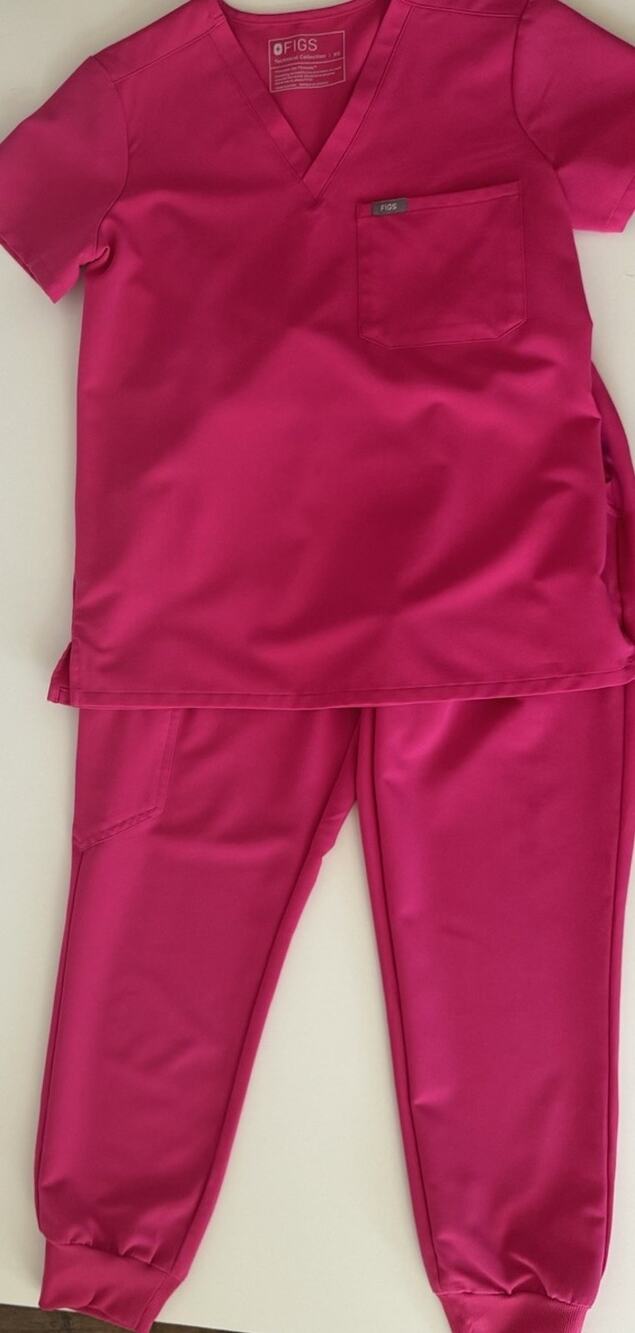FIGS Scrub Set Size XS Catarina Top S/P Zamora HW Jogger Nursing Shocking Pink
